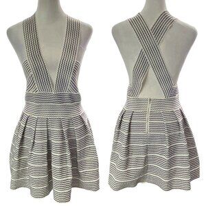 PARVENUE Pleated Mini Dress Women Sz M Black White Deep V Neck Stretchy Flirty